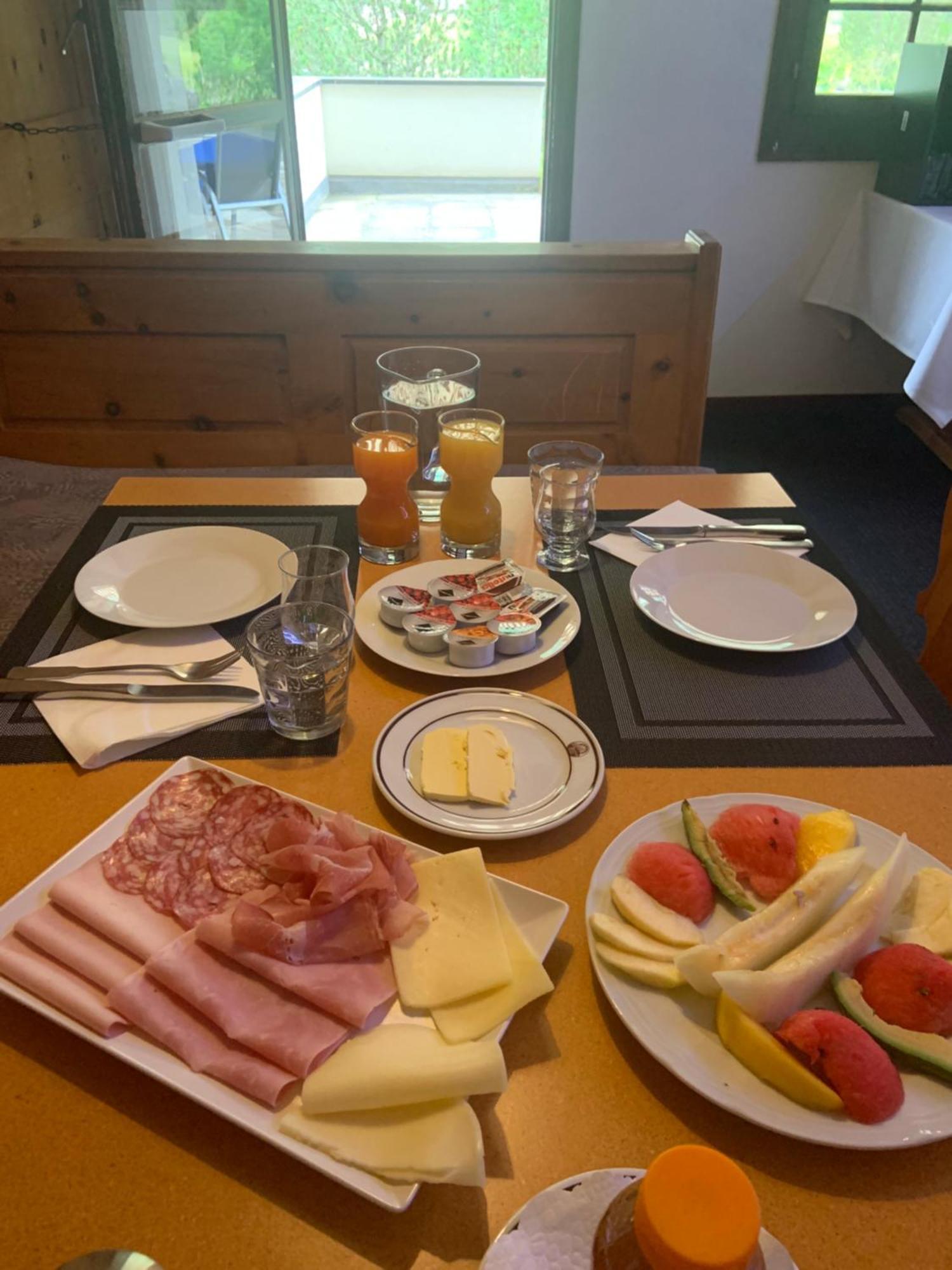 Bed And Breakfast Darlux Bergün Exteriör bild