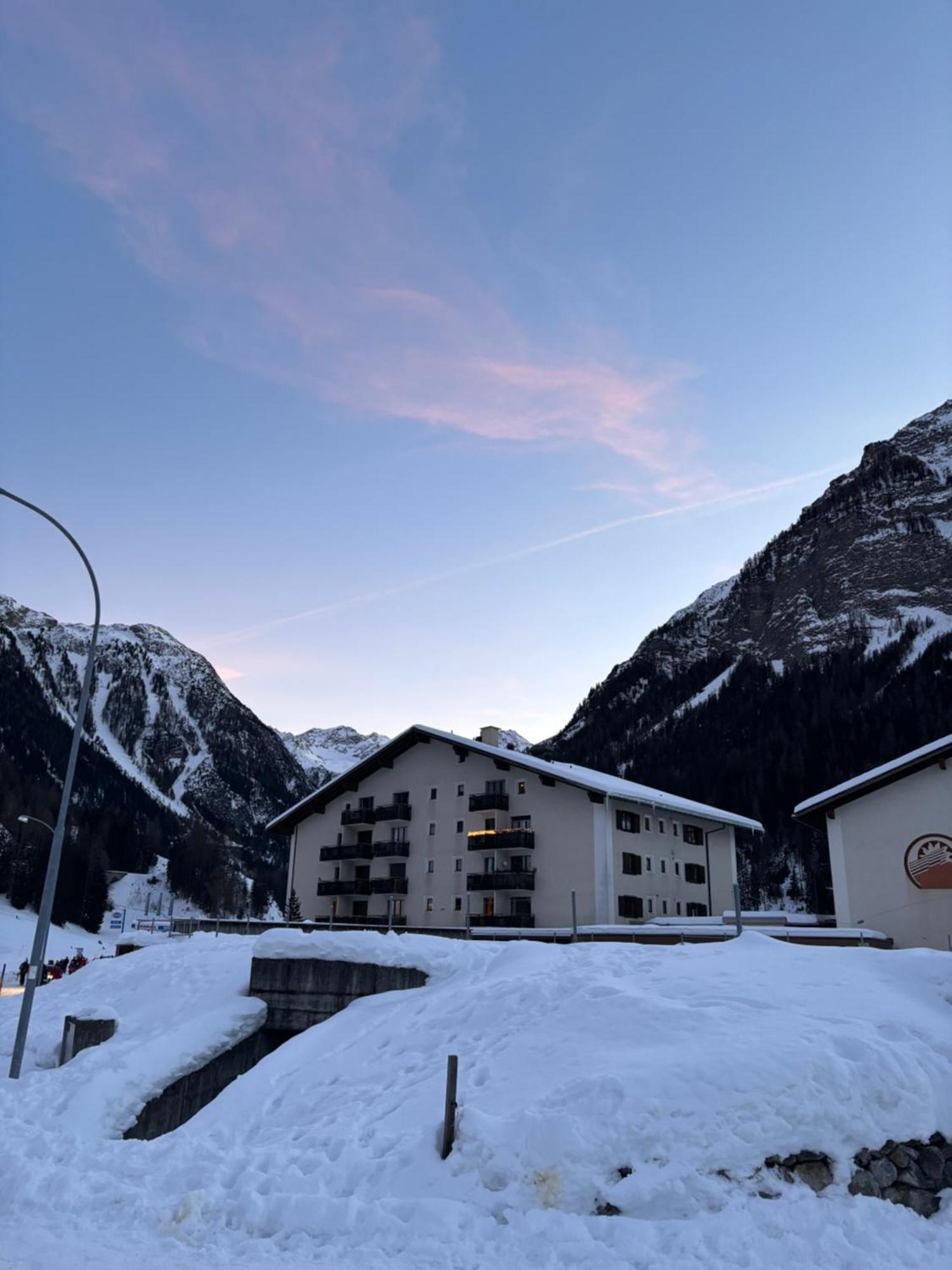 Bed And Breakfast Darlux Bergün Exteriör bild
