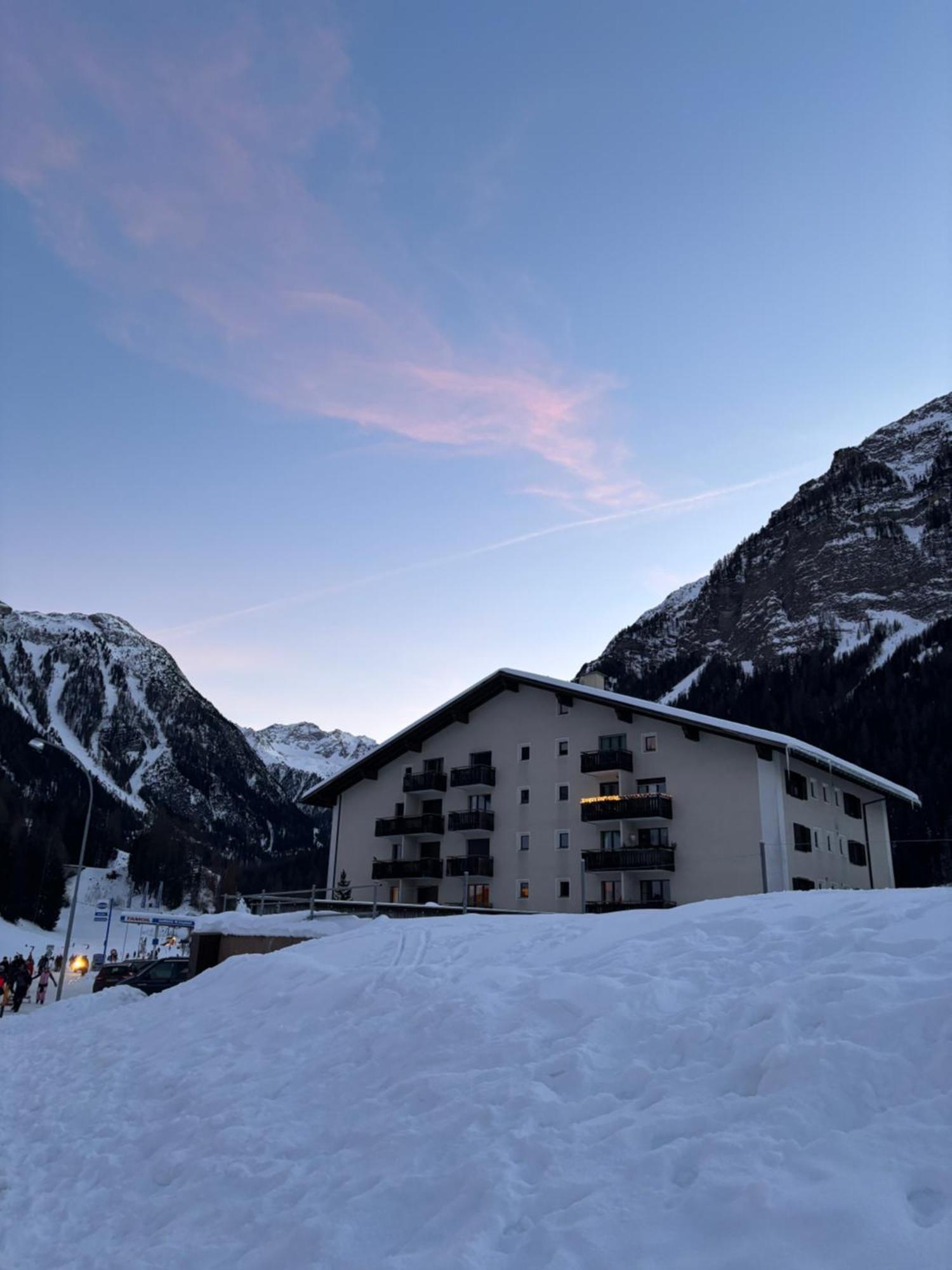 Bed And Breakfast Darlux Bergün Exteriör bild